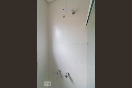 Banheiro de apartamento para alugar com 1 quarto, 38m² em Cajuru, Curitiba