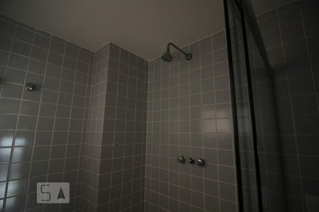 Apartamento à venda com 160m², 4 quartos e 3 vagasChuveiro