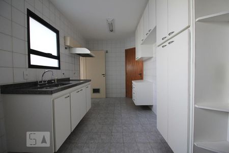Apartamento à venda com 160m², 4 quartos e 3 vagasCozinha