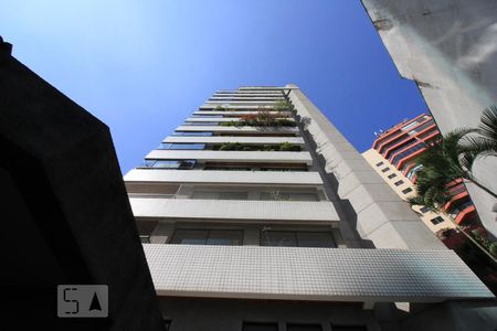 Apartamento à venda com 160m², 4 quartos e 3 vagasFachada