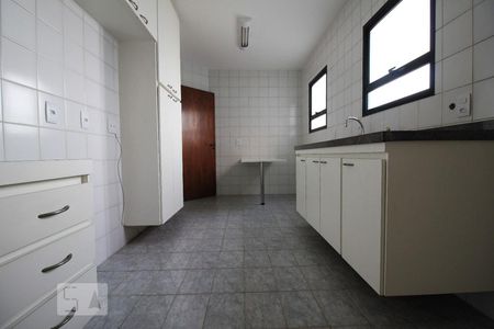 Apartamento à venda com 160m², 4 quartos e 3 vagasCozinha