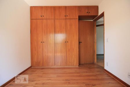 Apartamento à venda com 160m², 4 quartos e 3 vagasQuarto 2