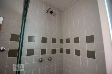 Apartamento à venda com 160m², 4 quartos e 3 vagasChuveiro