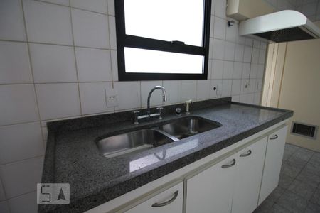 Apartamento à venda com 160m², 4 quartos e 3 vagasPia