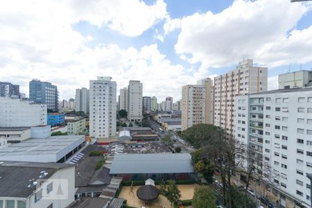 Vista da janela do quarto de apartamento para alugar com 2 quartos, 57m² em Saúde, São Paulo