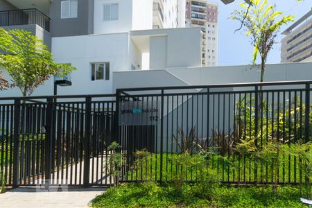 Apartamento para alugar com 57m², 2 quartos e 1 vaga Apartamento para alugar com 57m², 2 quartos e 1 vagaFachada