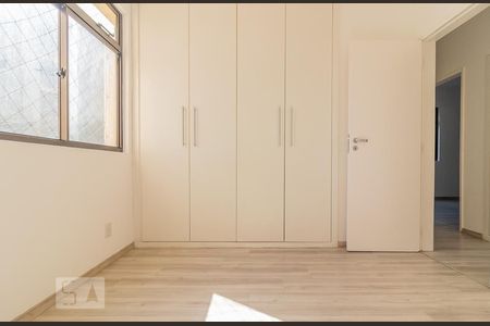 Quarto de apartamento para alugar com 3 quartos, 95m² em Gutierrez, Belo Horizonte