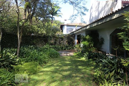 Casa à venda com 560m², 5 quartos e 6 vagas Casa à venda com 560m², 5 quartos e 6 vagasJardim