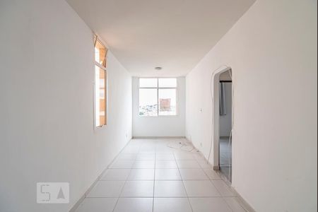 Sala de apartamento para alugar com 1 quarto, 40m² em Colégio Batista, Belo Horizonte
