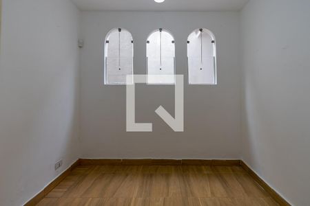 Casa para alugar com 200m², 3 quartos e 4 vagasEscritório