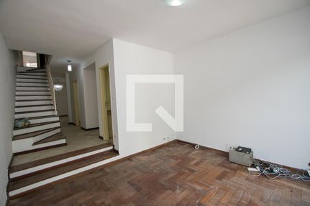 Sala 2 de casa para alugar com 3 quartos, 200m² em Jardim Aeroporto, São Paulo