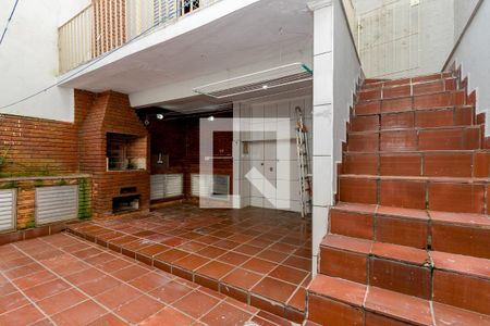 Casa para alugar com 200m², 3 quartos e 4 vagasQuintal