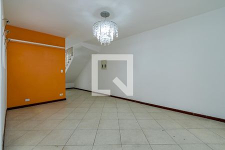 Sala de casa para alugar com 3 quartos, 200m² em Jardim Aeroporto, São Paulo