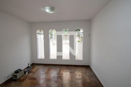 Sala 2 de casa para alugar com 3 quartos, 200m² em Jardim Aeroporto, São Paulo