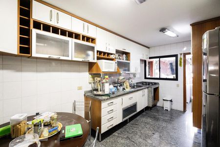 Apartamento à venda com 270m², 4 quartos e 3 vagasCozinha 