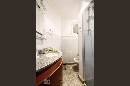 Apartamento à venda com 270m², 4 quartos e 3 vagasBanheiro suite 2
