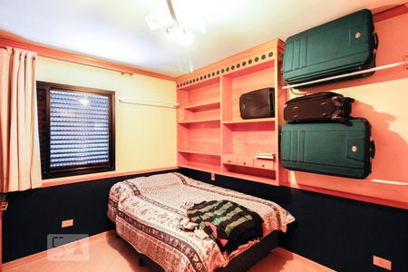 Apartamento à venda com 270m², 4 quartos e 3 vagasQuarto 2