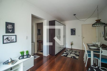 Sala/Quarto de kitnet/studio para alugar com 1 quarto, 29m² em Centro Histórico, Porto Alegre