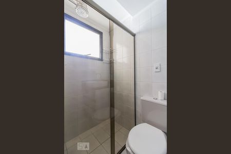 Banheiro de apartamento à venda com 2 quartos, 65m² em Vila Rosália, Guarulhos