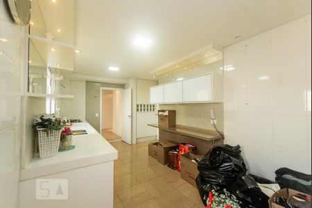 Apartamento à venda com 180m², 4 quartos e 4 vagasCozinha
