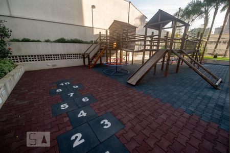 Apartamento à venda com 180m², 4 quartos e 4 vagasÁrea Comum - Playground