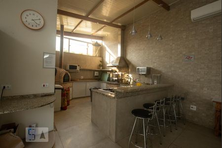 Apartamento à venda com 180m², 4 quartos e 4 vagasChurrasqueira gourmet