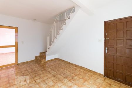 Casa para alugar com 50m², 2 quartos e sem vaga Casa para alugar com 50m², 2 quartos e sem vagaSala