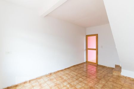 Casa para alugar com 50m², 2 quartos e sem vaga Casa para alugar com 50m², 2 quartos e sem vagaSala