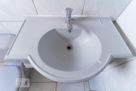Casa para alugar com 50m², 2 quartos e sem vaga Casa para alugar com 50m², 2 quartos e sem vagaDetalhe banheiro