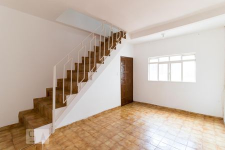 Casa para alugar com 50m², 2 quartos e sem vaga Casa para alugar com 50m², 2 quartos e sem vagaSala