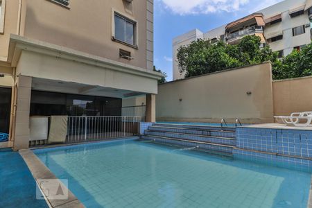 Apartamento à venda com 60m², 2 quartos e 1 vaga Apartamento à venda com 60m², 2 quartos e 1 vagaÁrea comum - Piscina