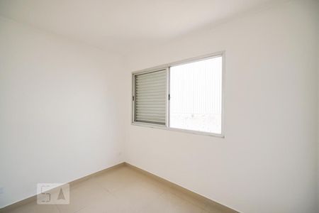 Quarto 2 de apartamento para alugar com 2 quartos, 52m² em Vila Santana, São Paulo