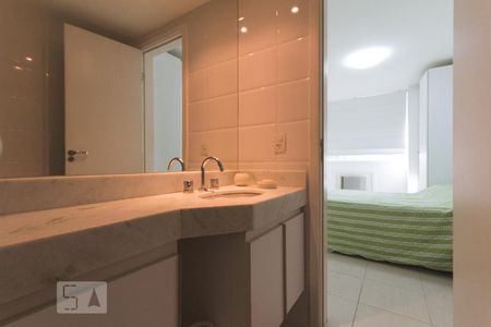 Apartamento para alugar com 63m², 2 quartos e 1 vaga Apartamento para alugar com 63m², 2 quartos e 1 vagaBanheiro da Suíte