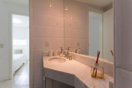 Apartamento para alugar com 63m², 2 quartos e 1 vaga Apartamento para alugar com 63m², 2 quartos e 1 vagaBanheiro