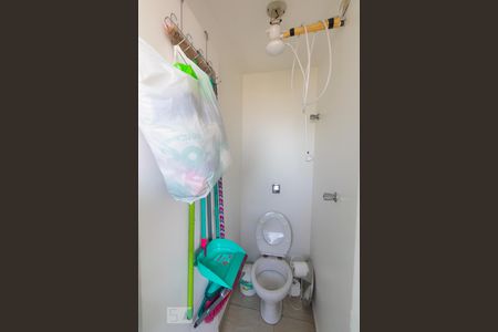 Apartamento para alugar com 76m², 2 quartos e 1 vaga Apartamento para alugar com 76m², 2 quartos e 1 vagaBanheiro - Área de Serviço