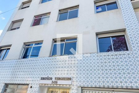 Fachada + Plaquinha de apartamento para alugar com 1 quarto, 45m² em Vila Mariana, São Paulo
