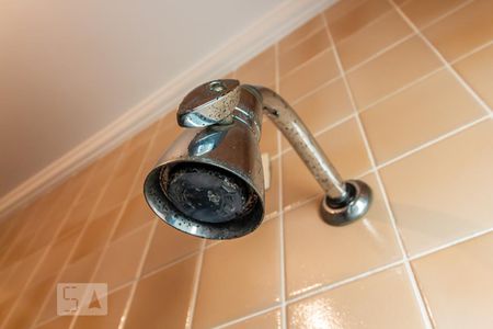 Casa de condomínio à venda com 410m², 4 quartos e 4 vagas Casa de condomínio à venda com 410m², 4 quartos e 4 vagasDetalhe do Banheiro da Suíte 1