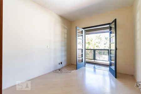 Casa de condomínio à venda com 410m², 4 quartos e 4 vagas Casa de condomínio à venda com 410m², 4 quartos e 4 vagasQuarto 2