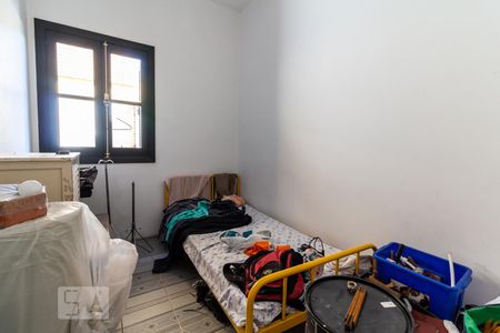 Casa de condomínio à venda com 410m², 4 quartos e 4 vagas Casa de condomínio à venda com 410m², 4 quartos e 4 vagasQuarto de Serviço