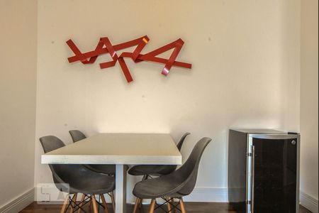 Apartamento à venda com 74m², 2 quartos e 1 vagaSala de Jantar