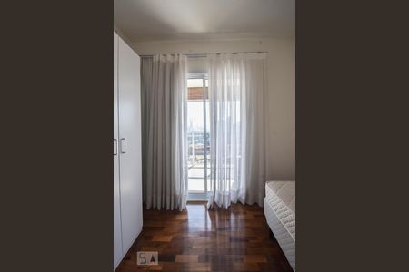 Apartamento à venda com 74m², 2 quartos e 1 vagaQuarto 02