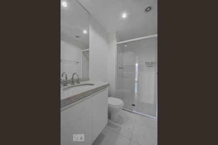 Apartamento à venda com 74m², 2 quartos e 1 vagaBanheiro 02