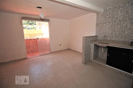 Sala de casa de condomínio à venda com 1 quarto, 65m² em Pechincha, Rio de Janeiro