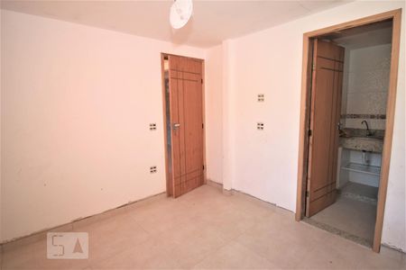 Suíte de casa de condomínio à venda com 1 quarto, 65m² em Pechincha, Rio de Janeiro