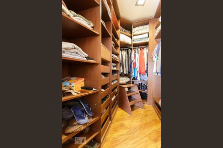 Apartamento para alugar com 336m², 3 quartos e 3 vagas Apartamento para alugar com 336m², 3 quartos e 3 vagasSuíte