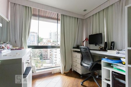 Apartamento para alugar com 336m², 3 quartos e 3 vagas Apartamento para alugar com 336m², 3 quartos e 3 vagasQuarto 2