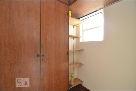 Apartamento para alugar com 100m², 3 quartos e 2 vagasQuarto Serviço