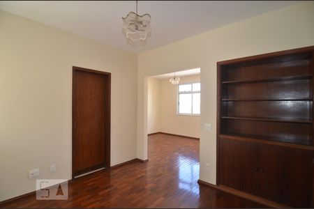 Sala de apartamento para alugar com 3 quartos, 100m² em Coração de Jesus, Belo Horizonte