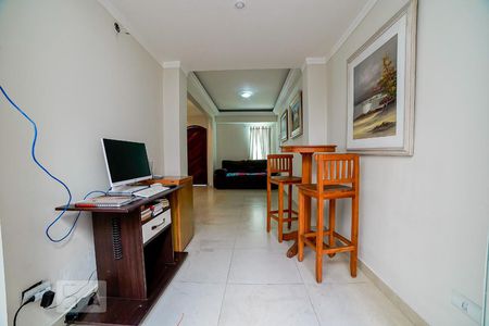 Sala de casa à venda com 4 quartos, 320m² em Vila Nivi, São Paulo