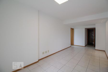 Sala de apartamento para alugar com 2 quartos, 90m² em Barra da Tijuca, Rio de Janeiro